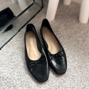 NWOT Schutz Ballet Flats